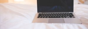 bad-computer-habits-laptop-on-bed